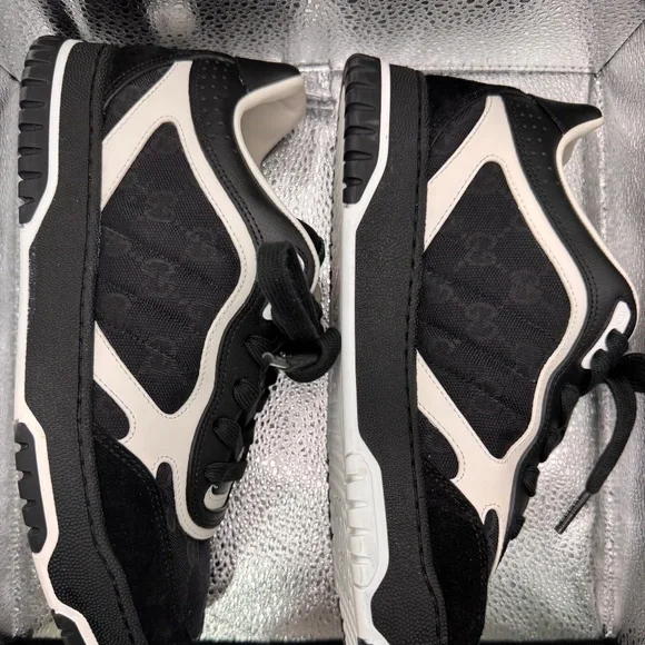 Men’s Gucci Re-Web sneaker - Picture 9 of 14